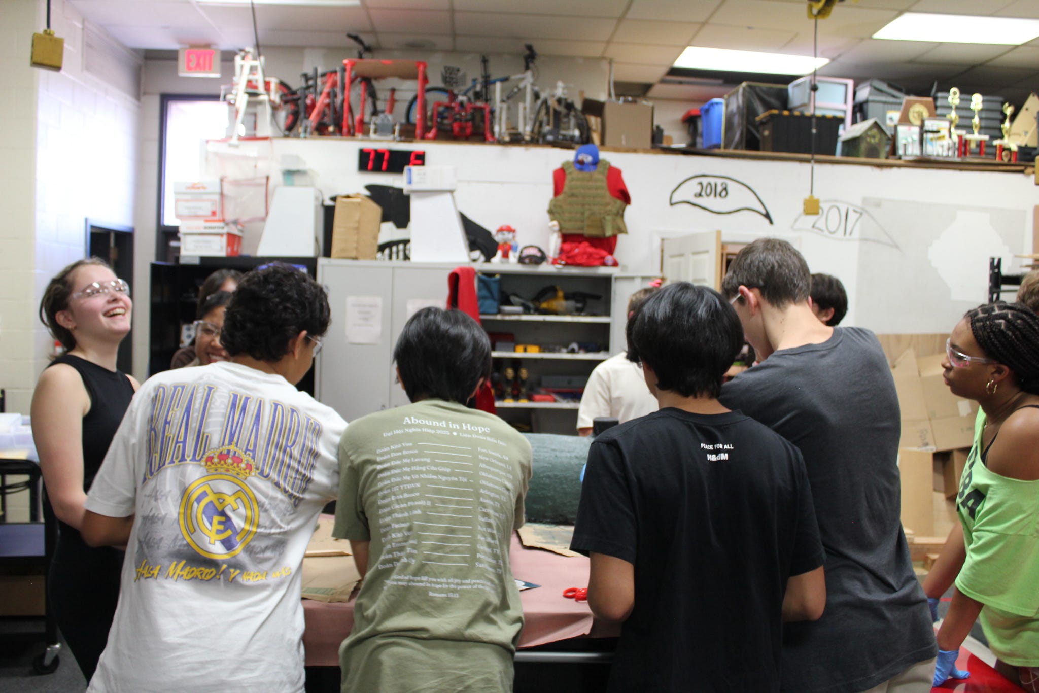 A build night underway in Room 140A